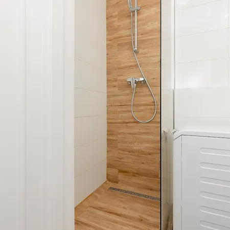Apartment Bright And Quiet Studio With Balcony In The Center Of By Renters