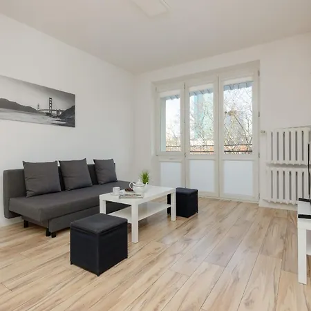 Bright And Quiet Studio With Balcony In The Center Of By Renters Warsaw