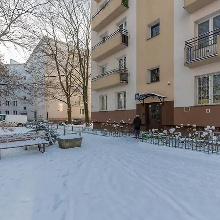 Bright And Quiet Studio With Balcony In The Center Of By Renters * Warsaw